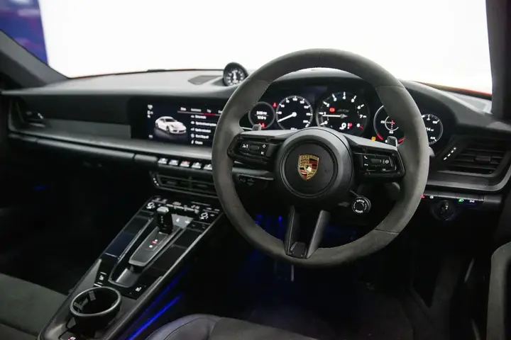 Porsche 911 2023 photo 3