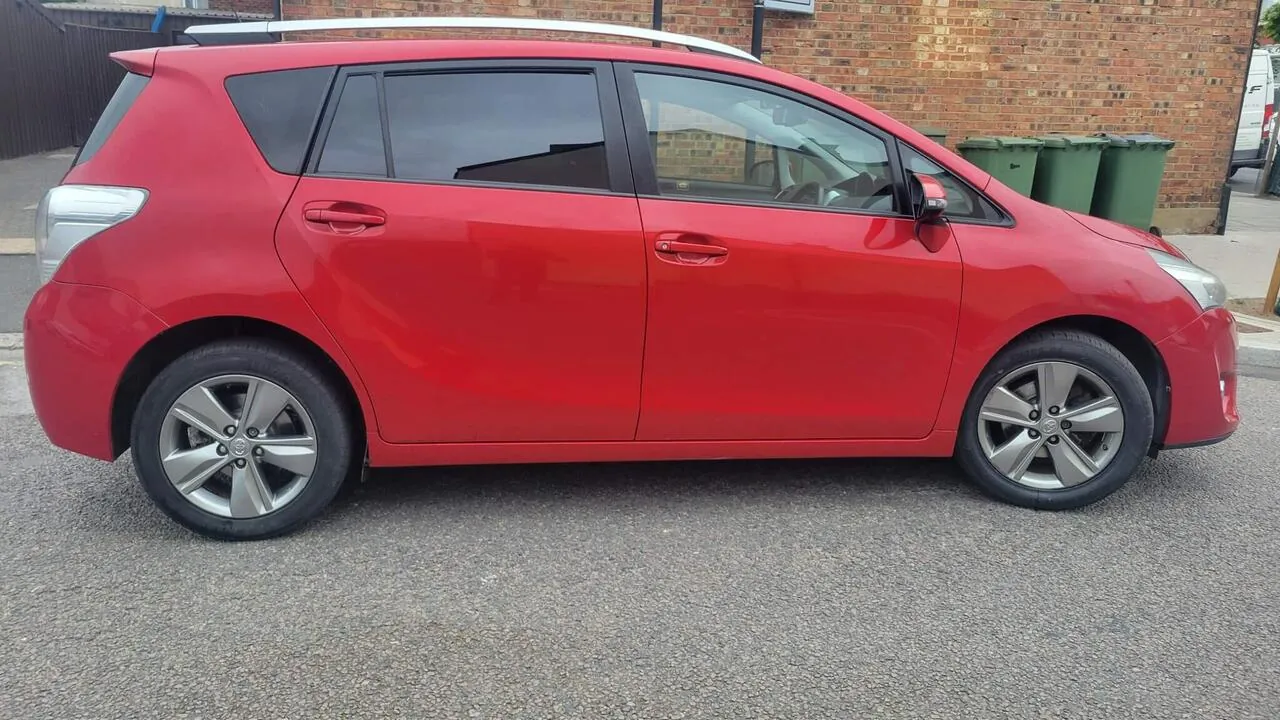 Toyota Verso 2015 photo 4
