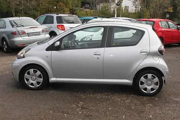 Toyota Aygo 2011 photo 4