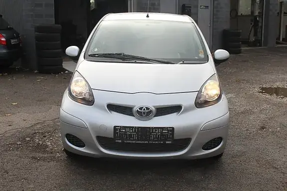 Toyota Aygo 2011 photo 3