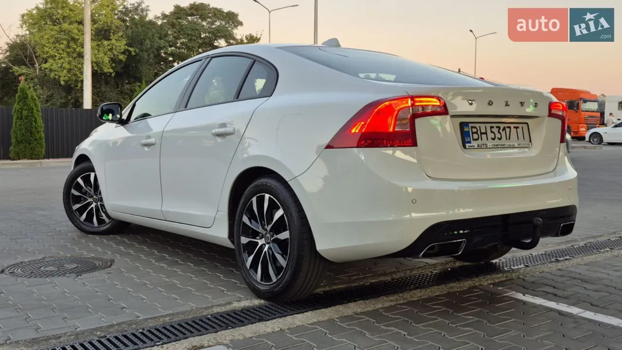 Volvo S60 2017 photo 2