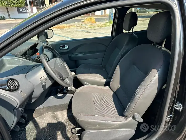 Renault Twingo 2013 photo 3