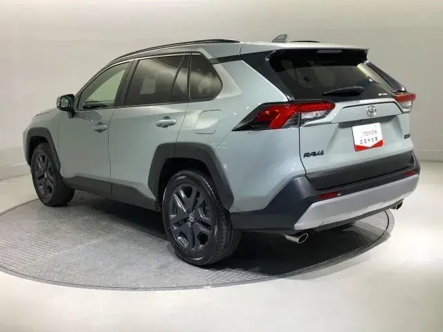 Toyota Rav4 2022 photo 4