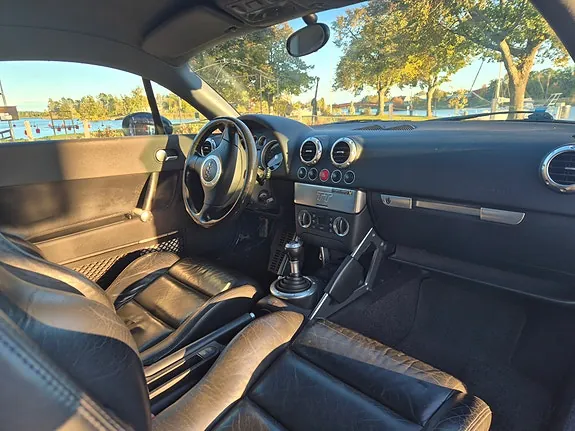 Audi Tt 2001 photo 5