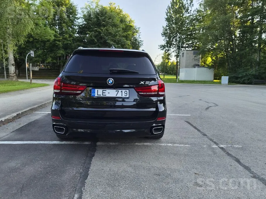 BMW X5 2018 photo 2