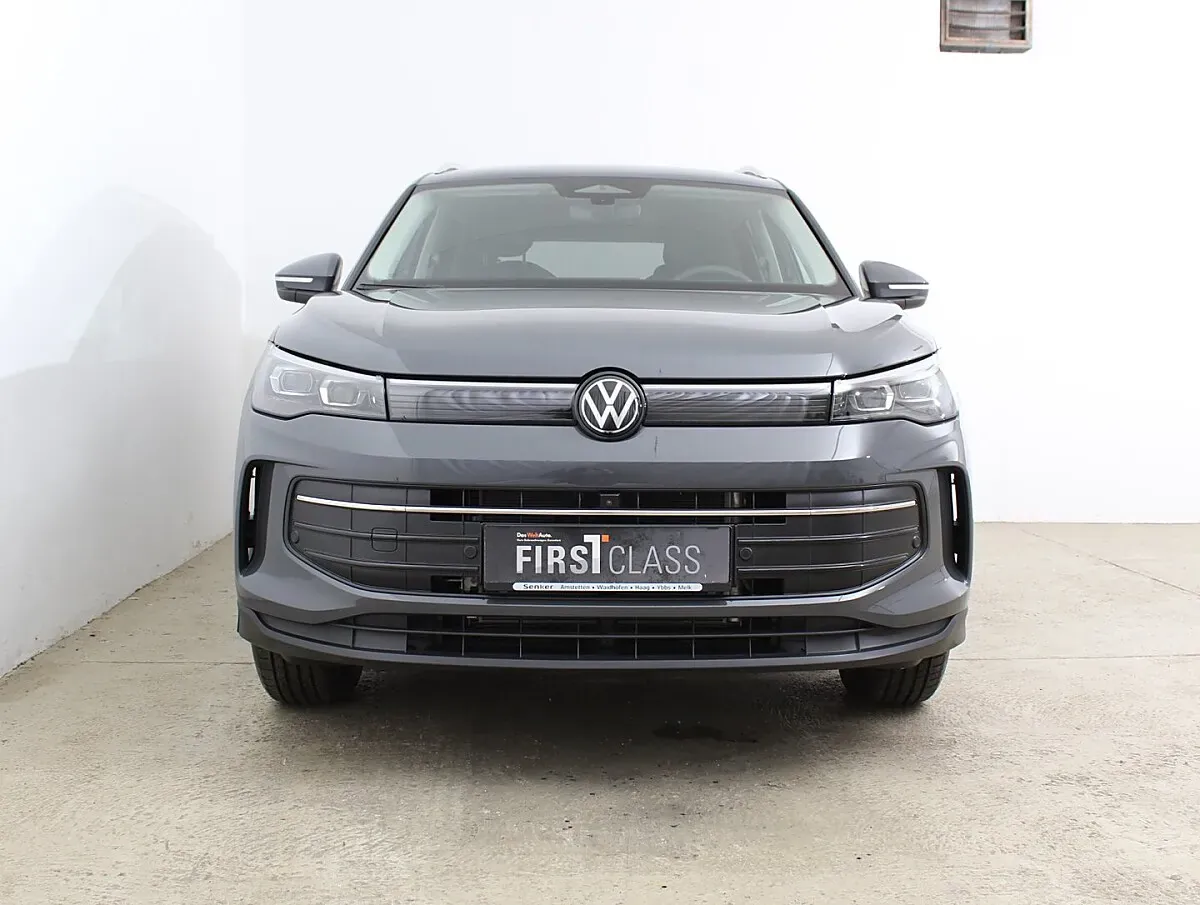 Volkswagen Tiguan 2026 photo 2