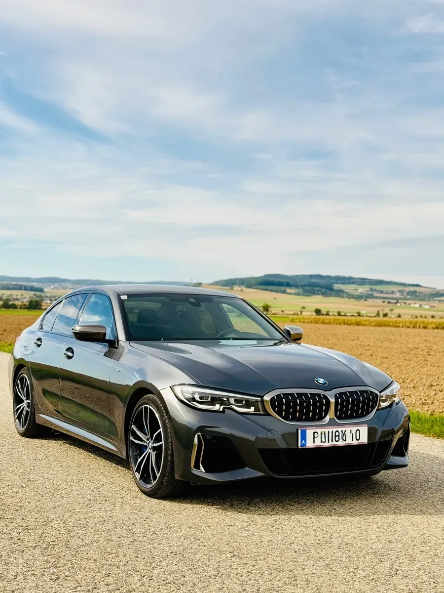 BMW 3 Series 2020 photo 3