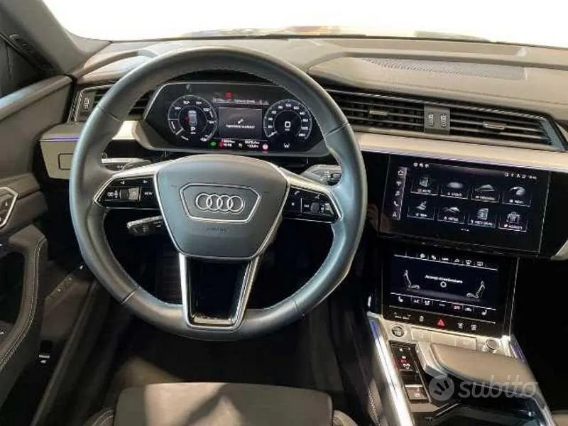 Audi Q8 2023 photo 4