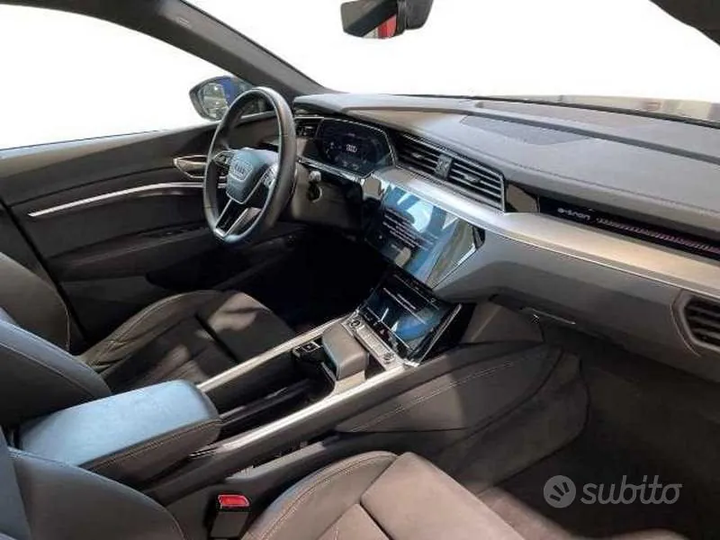 Audi Q8 2023 photo 3