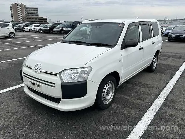 Toyota Probox Van 2018 photo 2