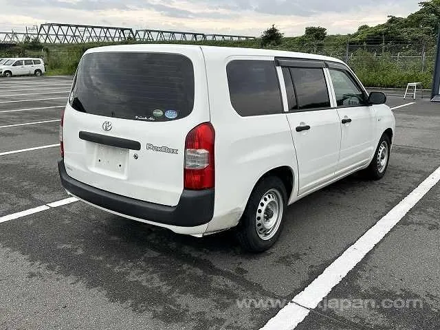 Toyota Probox Van 2018 photo 4