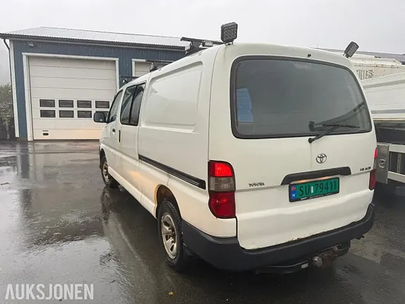 Toyota Hiace 2009 photo 4