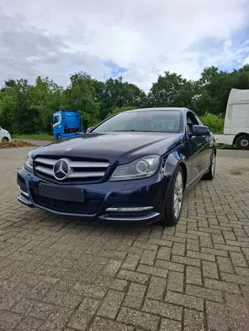 Mercedes-Benz C180