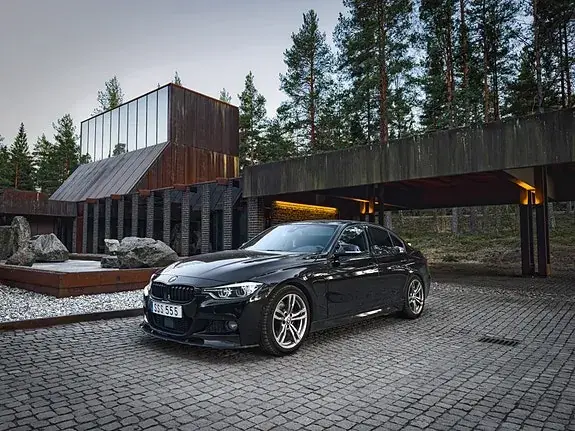 BMW 330E
