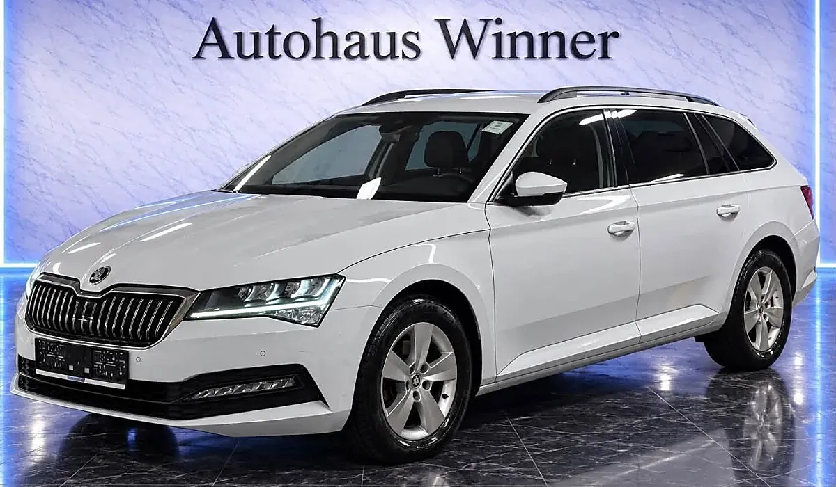 Skoda Superb 2022 photo 2
