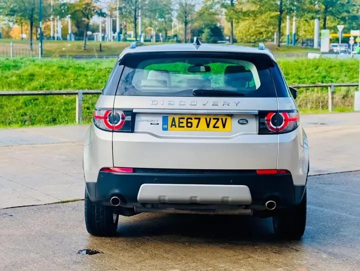 Land Rover Discovery Sport 2017 photo 4