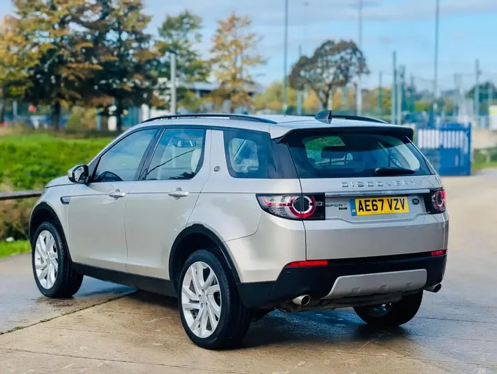 Land Rover Discovery Sport 2017 photo 5