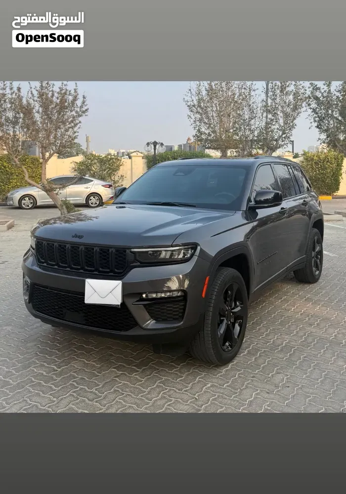 Jeep Grand Cherokee 2023 photo 2