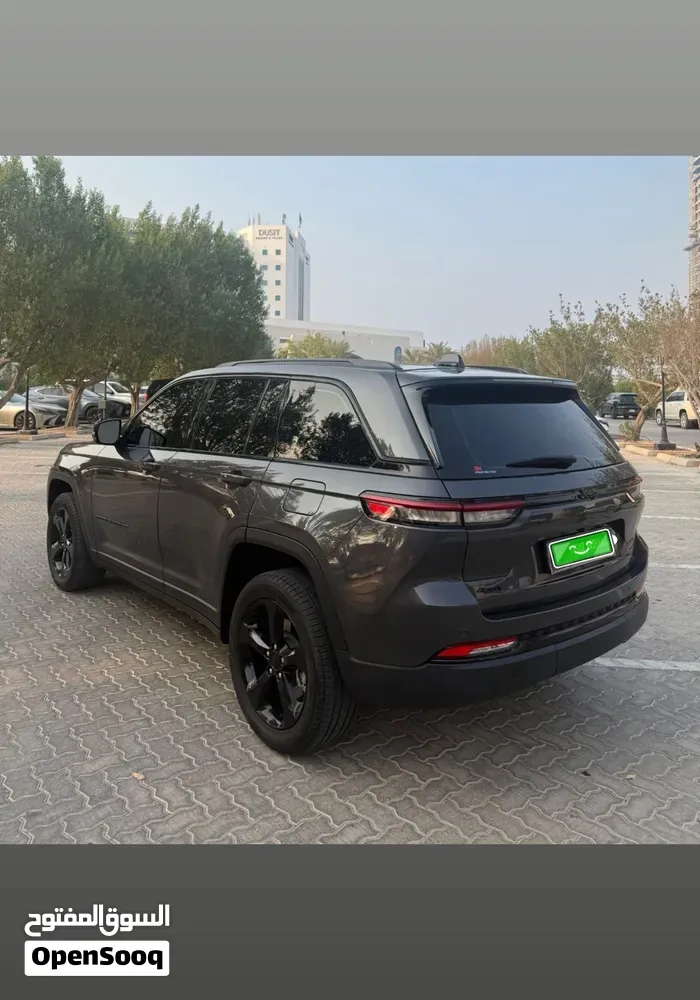 Jeep Grand Cherokee 2023 photo 4