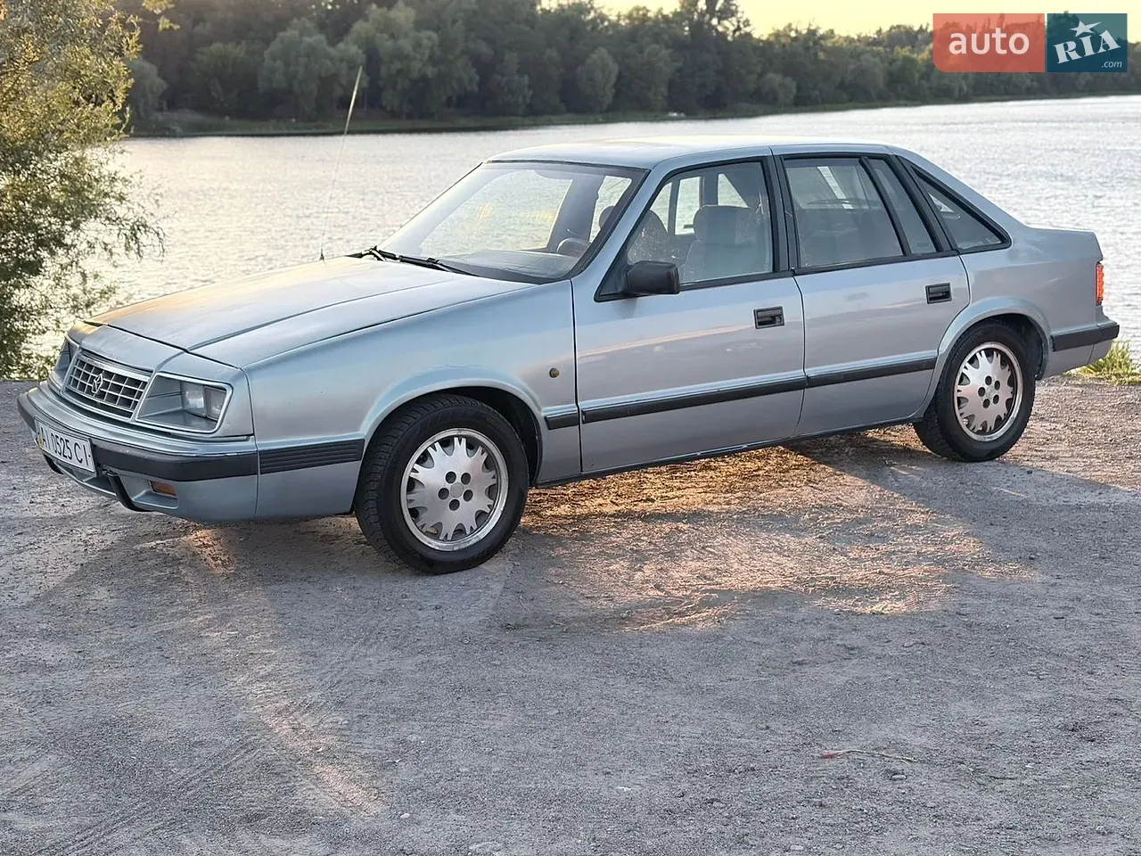 Chrysler Le Baron 1991 photo 2