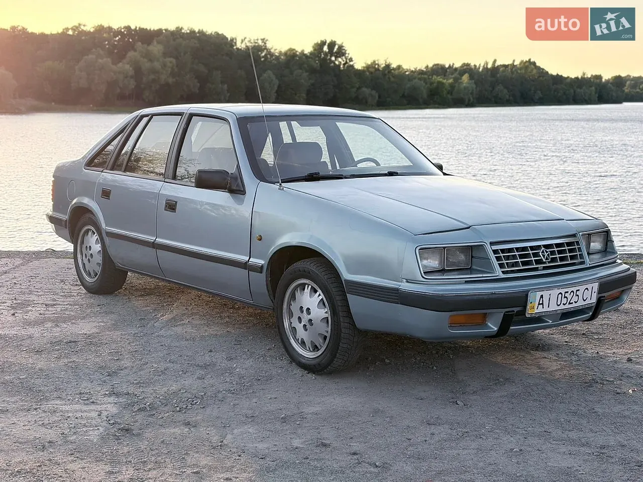 Chrysler Le Baron 1991 photo 4