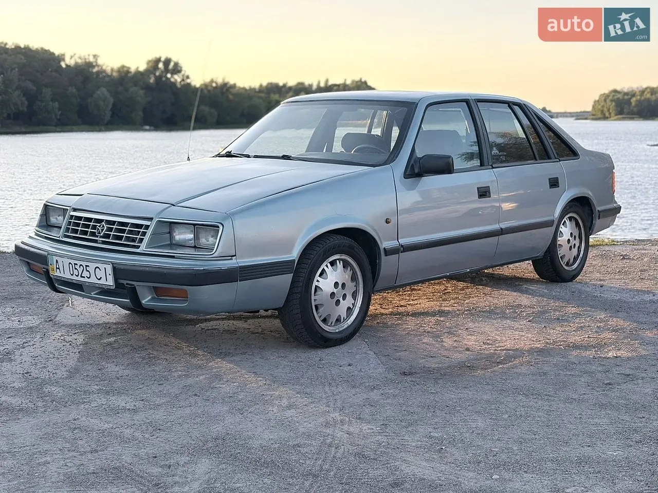 Chrysler Le Baron 1991 photo 3