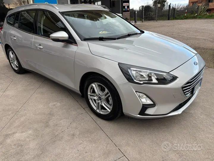 Ford Focus 2021 photo 3
