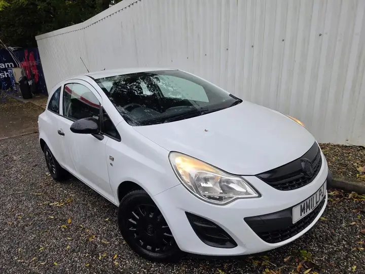 Vauxhall Corsa 2011 photo 2