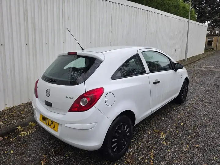 Vauxhall Corsa 2011 photo 5