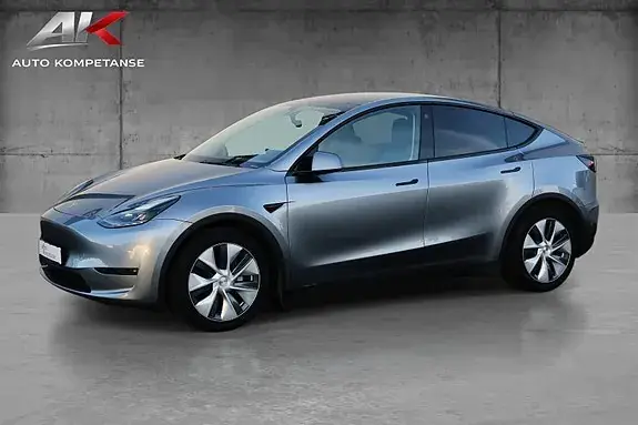 Tesla Model Y 2023 photo 5
