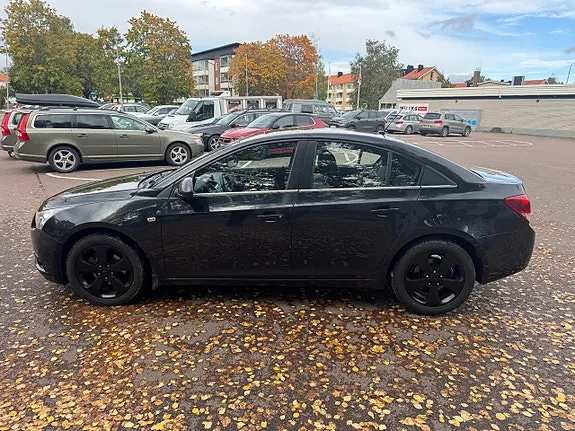 Chevrolet Cruze 2011 photo 3