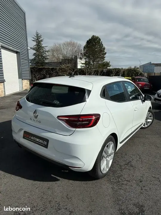 Renault Clio 2021 photo 2