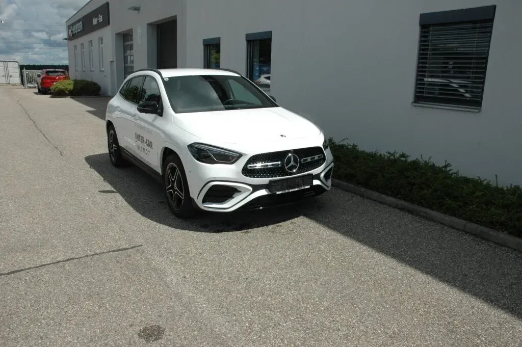 Mercedes-Benz Gla Class 2025 photo 3