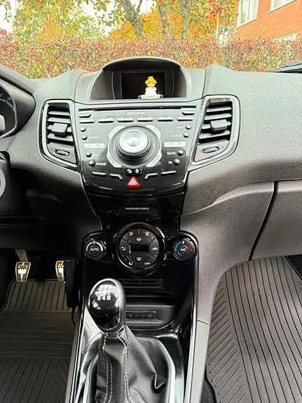 Ford Fiesta 2016 photo 5