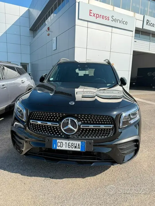 Mercedes-Benz Glb