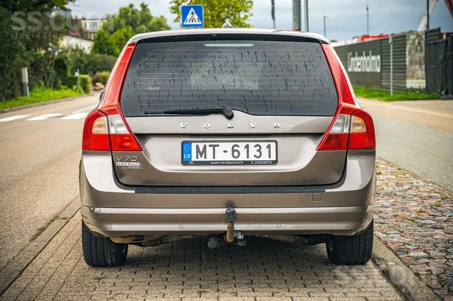 Volvo V70 2011 photo 5