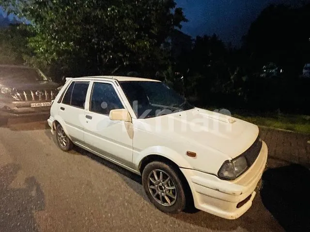 Toyota Starlet 1989 photo 4