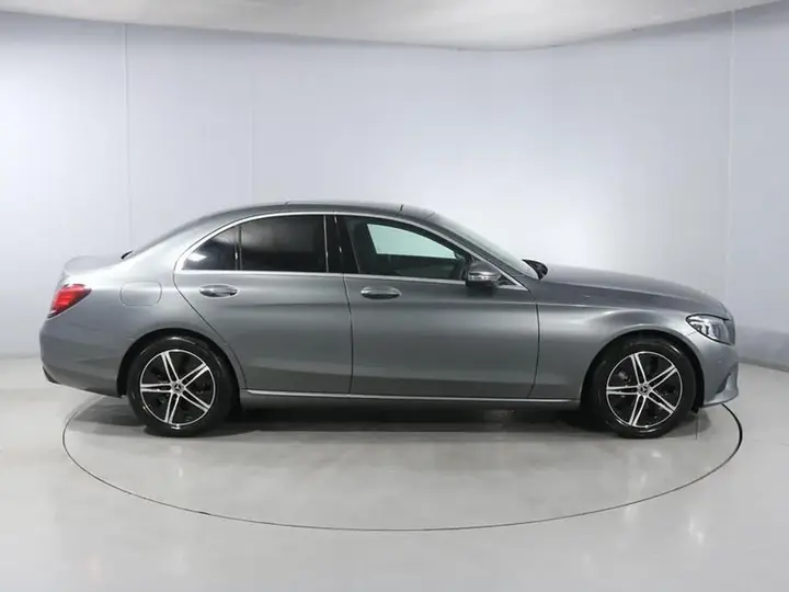 Mercedes-Benz C-Class 2018 photo 3