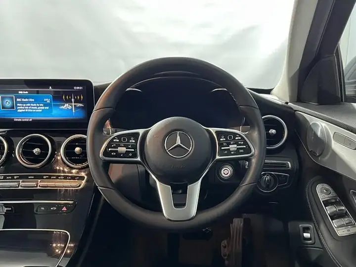 Mercedes-Benz C-Class 2018 photo 5