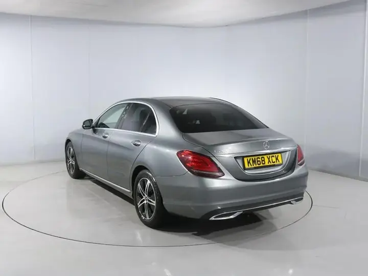 Mercedes-Benz C-Class 2018 photo 2
