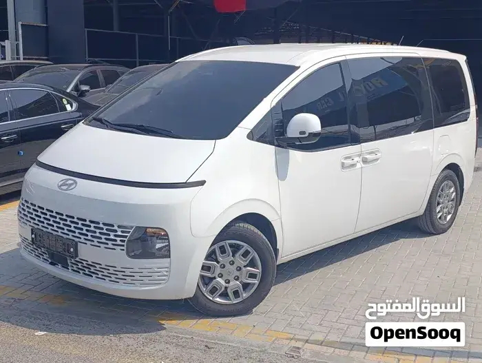 Hyundai Staria 2022 photo 2
