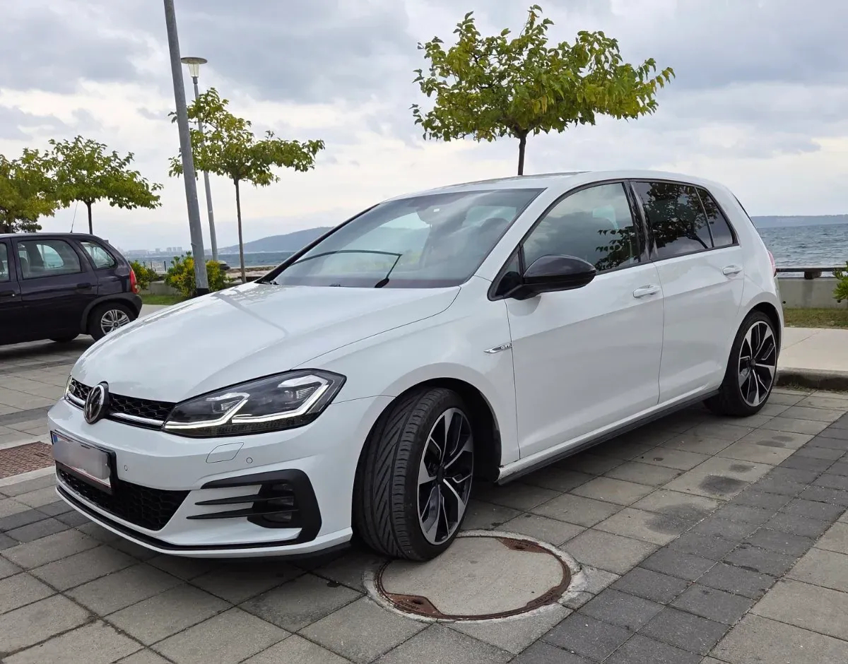 Volkswagen Golf 2018 photo 3