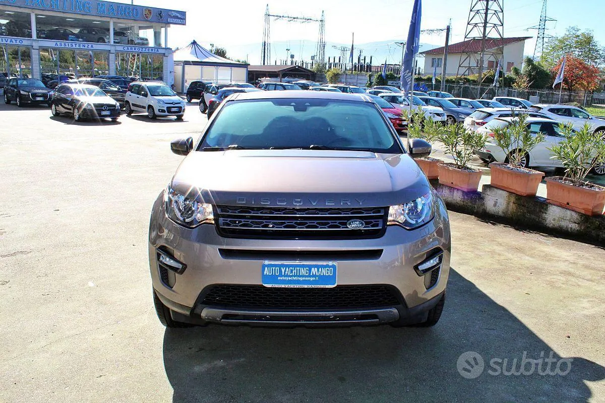 Land Rover Discovery Sport 2017 photo 2