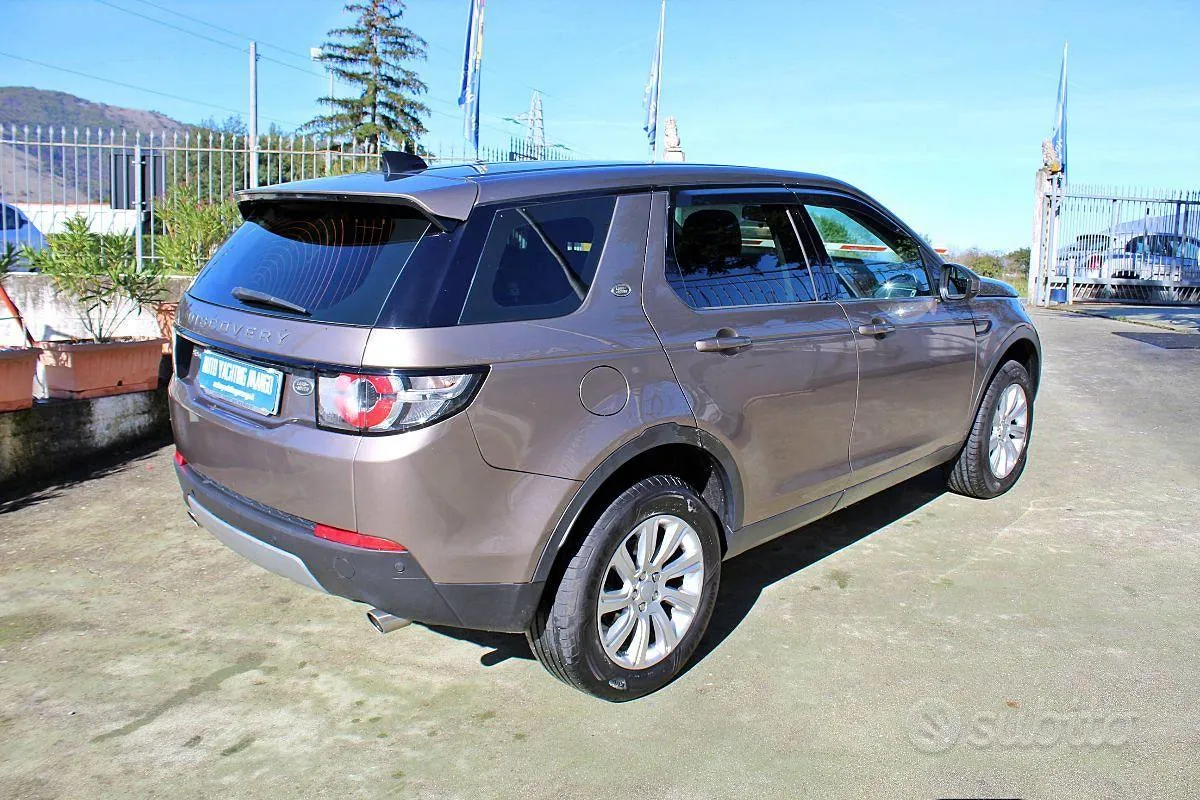 Land Rover Discovery Sport 2017 photo 5