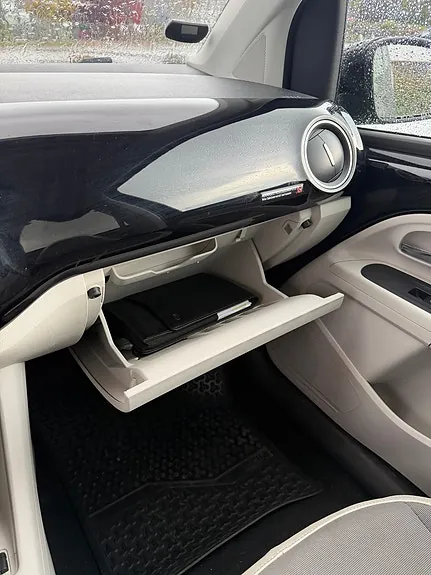 Volkswagen E-Up! 2016 photo 5