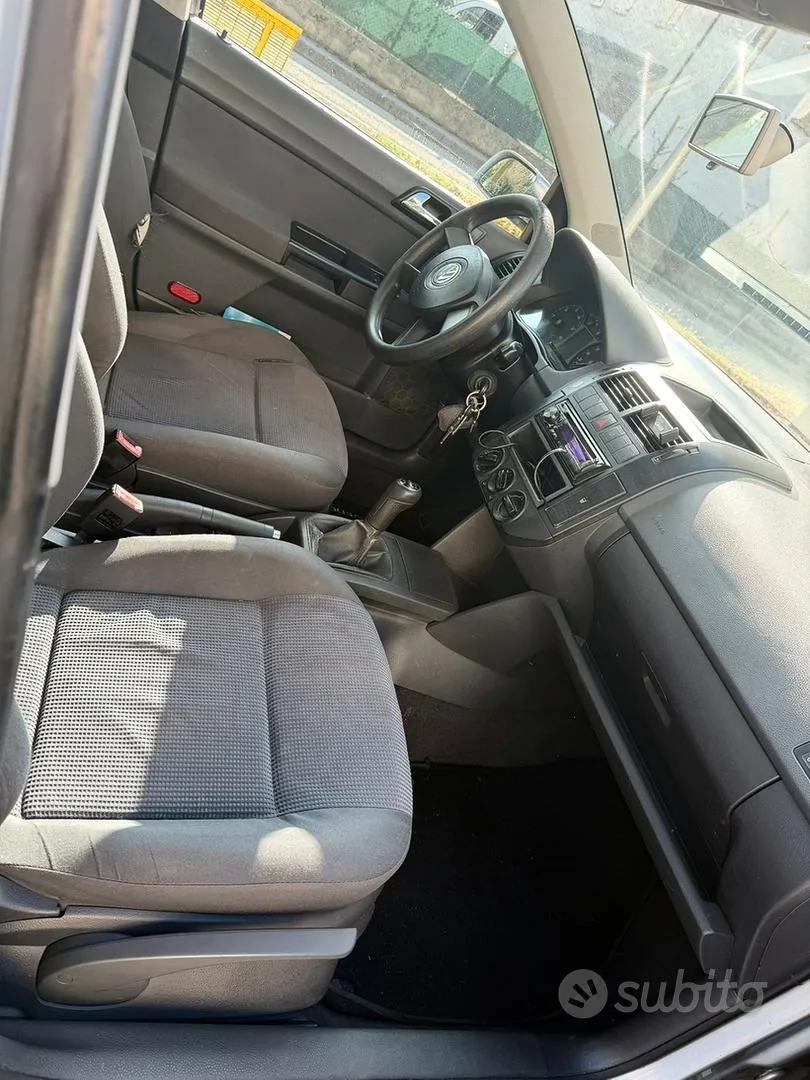 Volkswagen Polo 2004 photo 4
