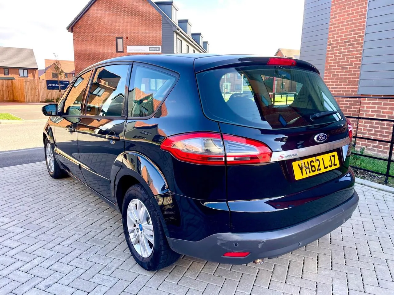 Ford S-Max 2012 photo 4