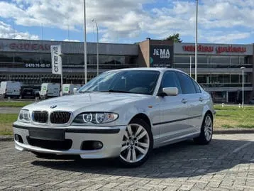 BMW 320I