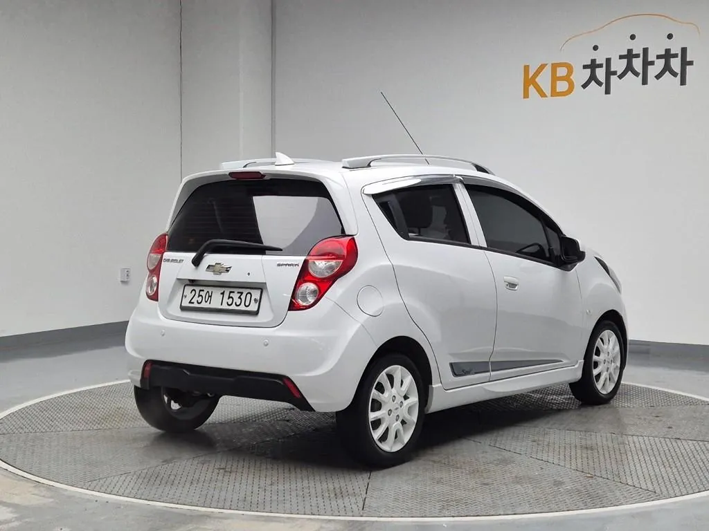 Chevrolet Spark 2015 photo 3