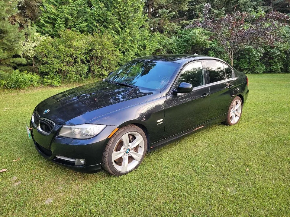 BMW 335Xi 2009 photo 2